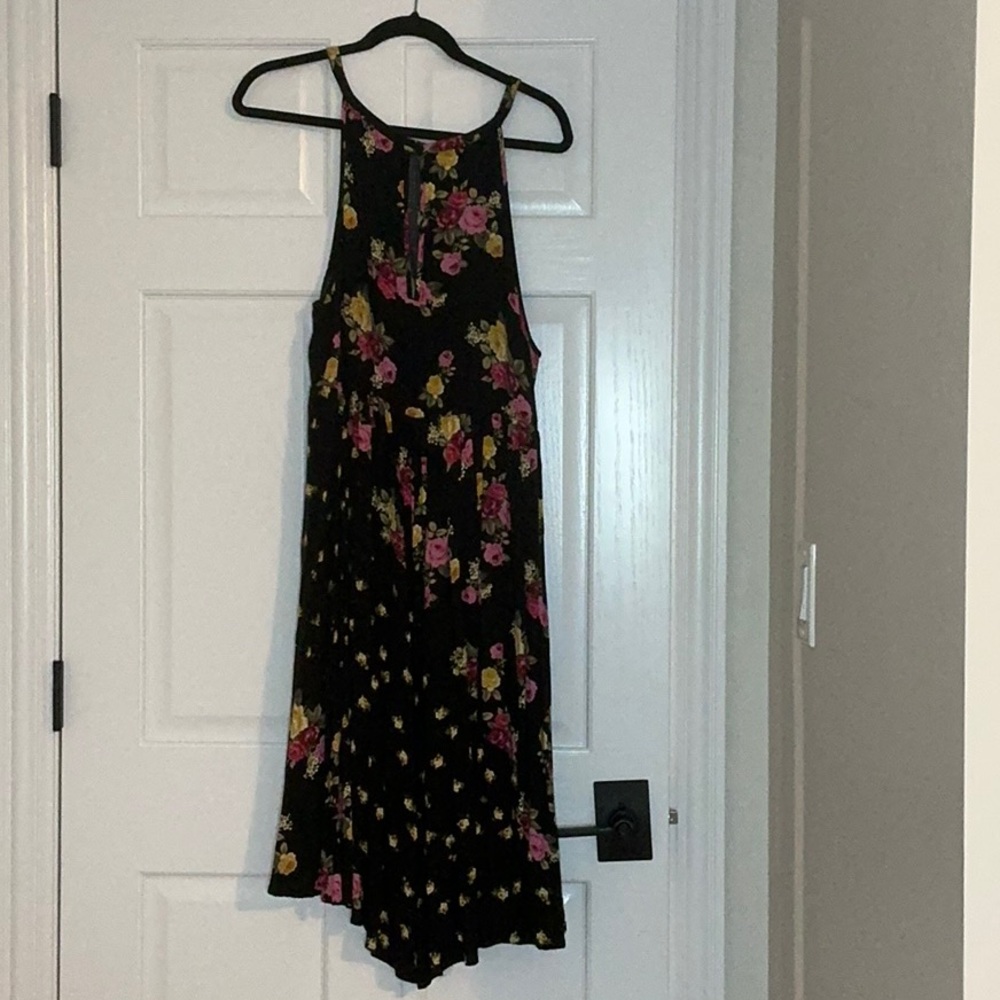 Floral Black Dress Torrid Bandana High Neck Halter
Style Hi-Low Midi Dress - Picture 2 of 8